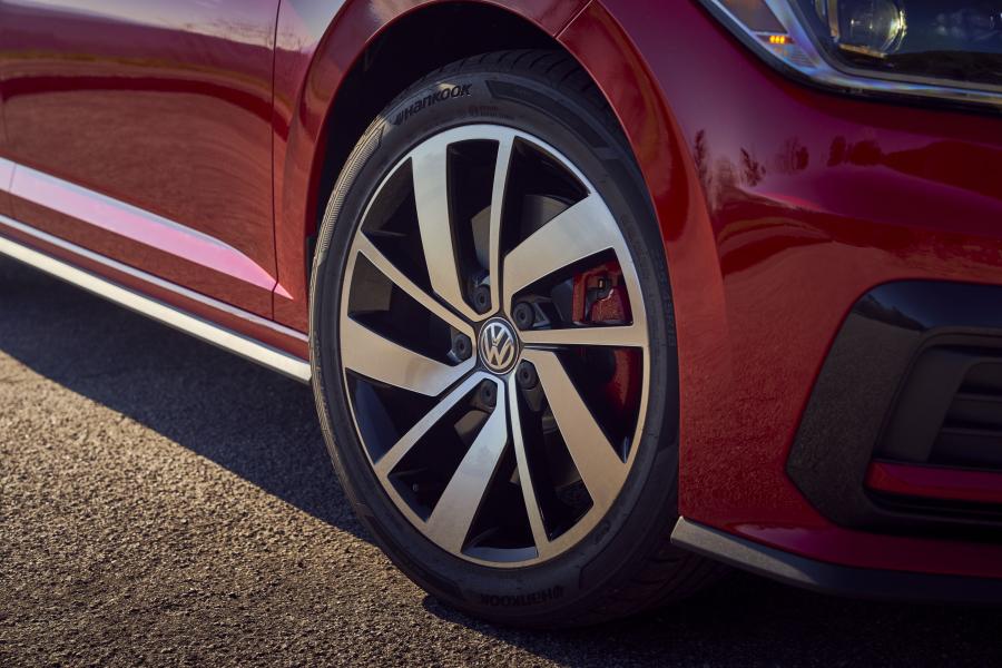 Детали экстерьера Volkswagen Jetta GLI S 2019 года  (NA) (фото 30 из 40)